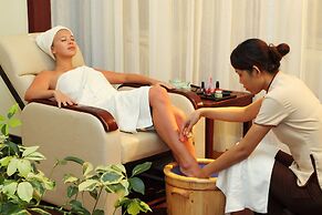 Golden Coast Resort and Spa