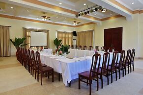 Golden Coast Resort and Spa