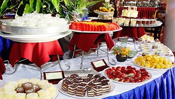 Golden Coast Resort and Spa