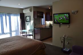 Athena Motel & Apartments