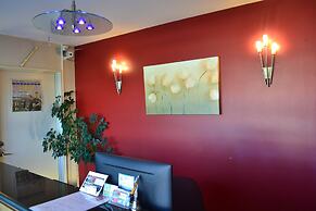 Athena Motel & Apartments