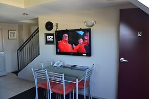 Athena Motel & Apartments