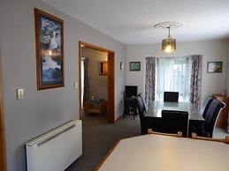 Athena Motel & Apartments