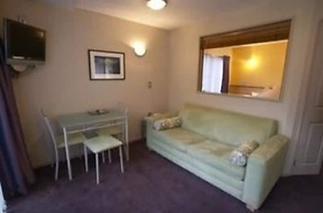 Athena Motel & Apartments