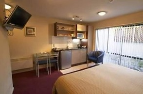 Athena Motel & Apartments