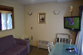 Athena Motel & Apartments