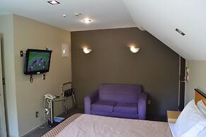 Athena Motel & Apartments