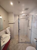 Athena Motel & Apartments