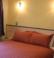 Athena Motel & Apartments