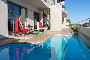 Bar T Nique Guest House