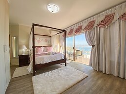 Bar T Nique Guest House