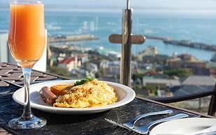 Bar T Nique Guest House