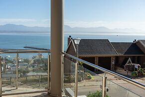 Bar T Nique Guest House