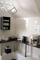 Bar T Nique Guest House