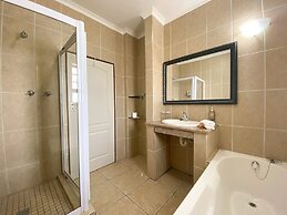 Bar T Nique Guest House