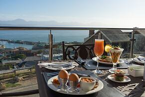 Bar T Nique Guest House