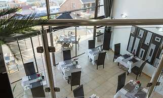 Bar T Nique Guest House