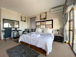 Bar T Nique Guest House