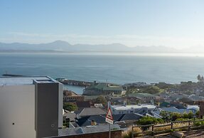 Bar T Nique Guest House