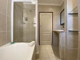 Bar T Nique Guest House