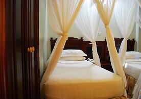 Mc-Ellys Hotel