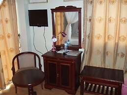 Mc-Ellys Hotel