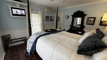 Phineas Swann Inn & Spa