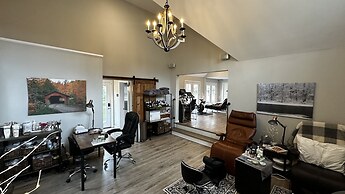 Phineas Swann Inn & Spa