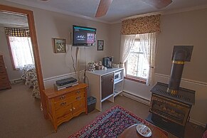 Phineas Swann Inn & Spa