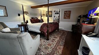 Phineas Swann Inn & Spa