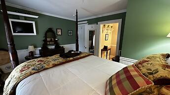 Phineas Swann Inn & Spa