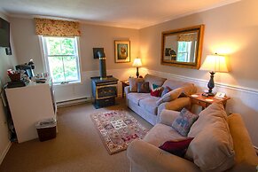 Phineas Swann Inn & Spa