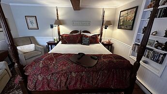 Phineas Swann Inn & Spa