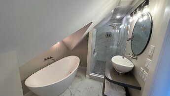 Phineas Swann Inn & Spa