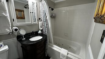 Phineas Swann Inn & Spa