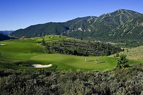 Phineas Swann Inn & Spa