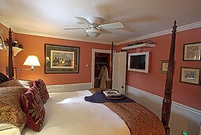 Phineas Swann Inn & Spa