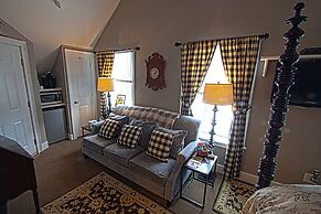 Phineas Swann Inn & Spa