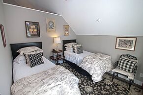 Phineas Swann Inn & Spa