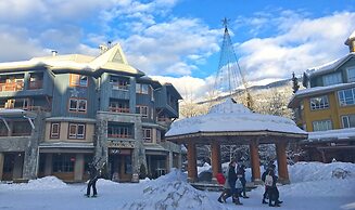 Whistler Town Plaza