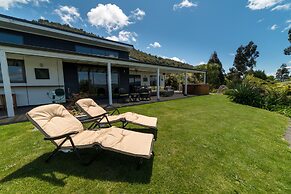 City Lights Boutique Lodge