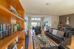 City Lights Boutique Lodge