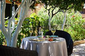 Sebastians Family Hotel & Taverna