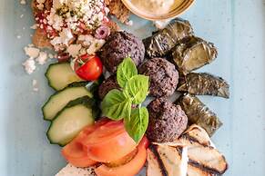 Sebastians Family Hotel & Taverna