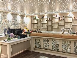 Sebastians Family Hotel & Taverna