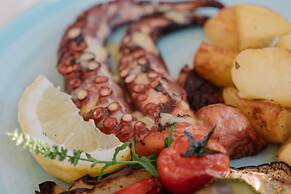 Sebastians Family Hotel & Taverna