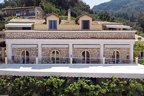 Sebastians Family Hotel & Taverna