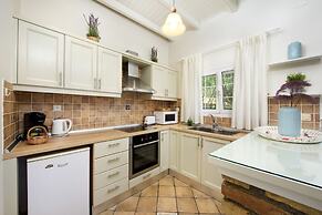 Sebastians Family Hotel & Taverna