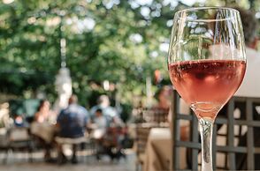 Sebastians Family Hotel & Taverna