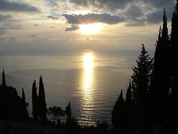 Sebastians Family Hotel & Taverna